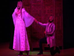 Shakespeare'le güldürdüler