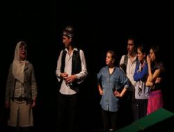 Bardakçı Baba sahnede