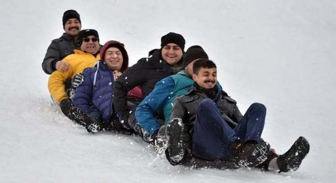 7'den 77'ye Kızak Şenliği