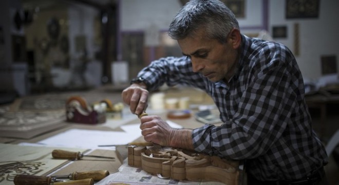 Ahşaba hayat veriyor