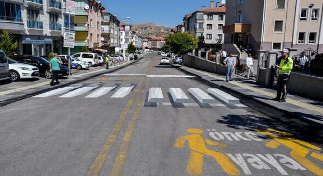 Altındağ'da 3 boyutlu yaya geçidi