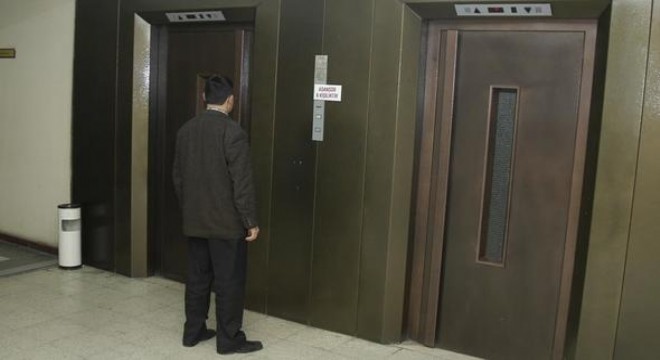 ‘Asansör yüzünden müşteri kaçıyor'