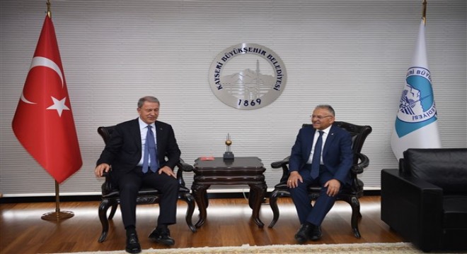 Bakan Akar, Başkan Büyükkılıç'ı ziyaret etti