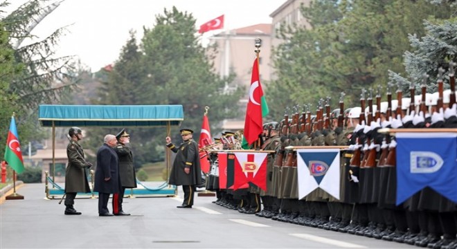 Bakan Güler, Azerbaycan Savunma Bakanı Orgeneral Hasanov'u askeri törenle karşıladı
