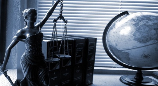 Bakan Tunç'tan Danıştay Başkanı Yiğit'e tebrik