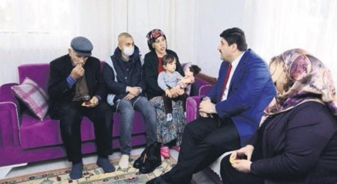 Başkan'dan tedavi gören hastalara moral ziyareti