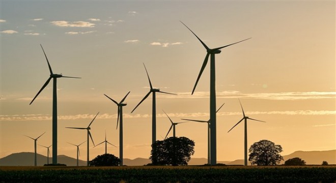 Bayraktar: 12 Nisan'da elektrik üretiminin yüzde 78,5'i yenilebilir kaynaklardan sağlandı