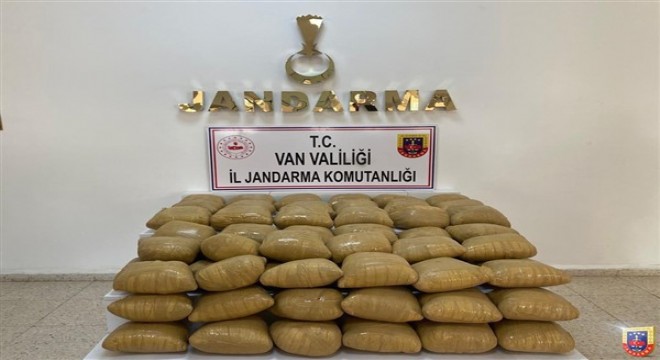 Başkale'de 357 kilogram esrar ele geçirildi