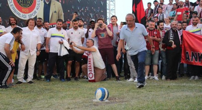 Beştepe sarsıldı
