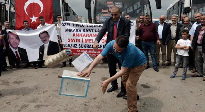 Biletçi kutusunu söküp attılar