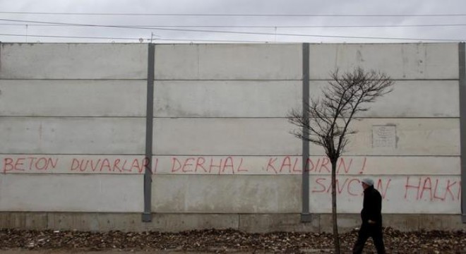 Bir duvar da Sincan'a