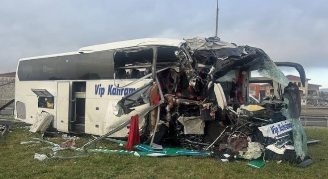 Bolu'da Yolcu Otobüsü Kazası: 15 Yaralı, 5'inin Durumu Ağır