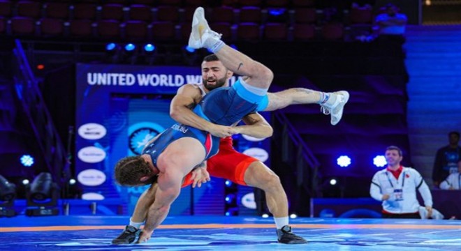 Burhan Akbudak'tan bronz madalya