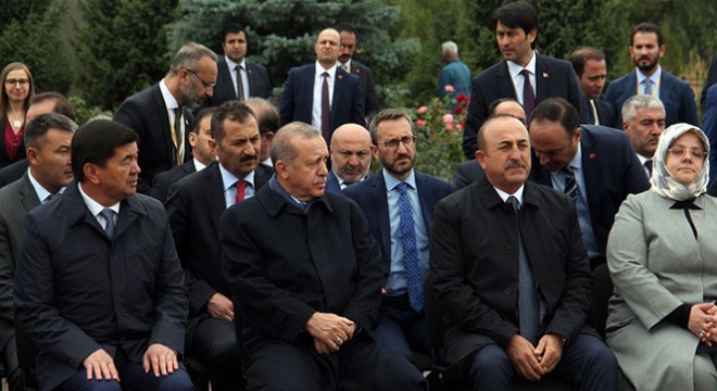 Cumhurbaşkanı Erdoğan, Ata Beyit Anıtı'nı ziyaret etti