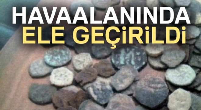 Filipinli çiftin valizinden 829 adet sikke çıktı