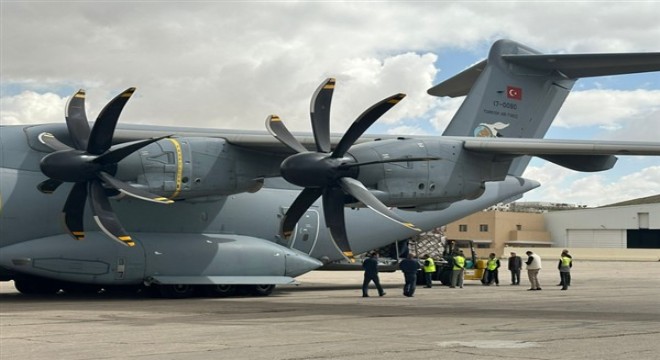 Gazzeliler için sağlık malzemesi taşıyan TSK'ya ait A400M tipi uçak Ürdün'e ulaştı