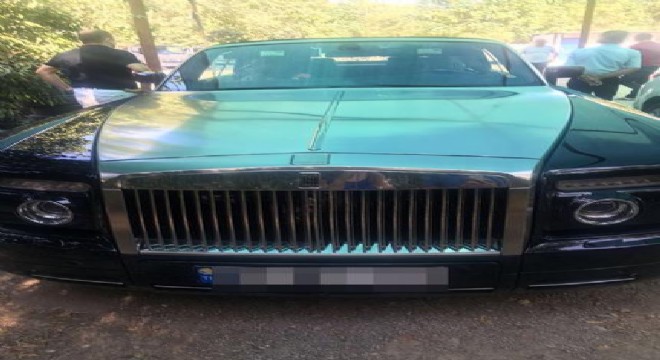 Milyarder iş adamının oğluna ait otomobil haczedildi