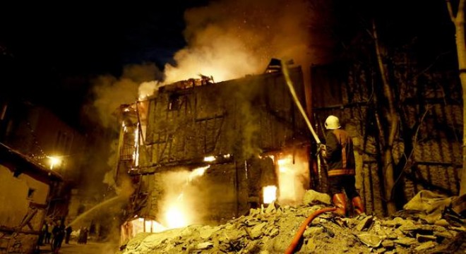 Proje bekliyor tarih yanıyor