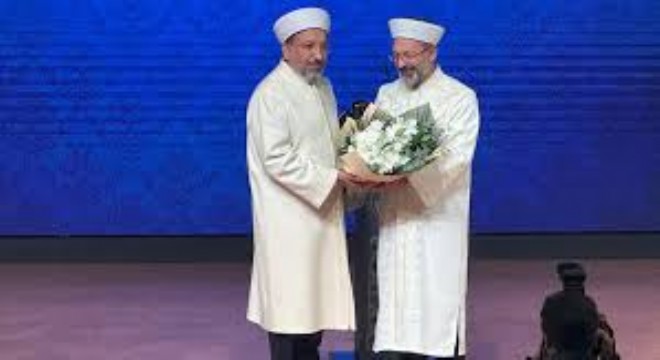 Safi Arpaguş, Diyanet İşleri Başkanlığı Görevini Ali Erbaş'tan Devraldı