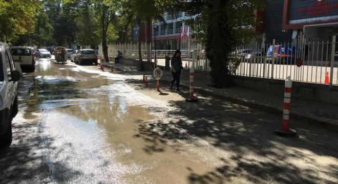 Teknikokullar'ı lağım suyu bastı