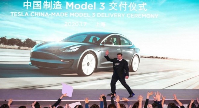 Tesla, Çin'de çarpışma riskine karşı 285 bin aracını güncelleştirecek
