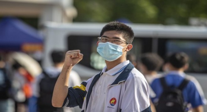 Çin'de 10.78 milyon öğrencinin Gaokao heyecanı başladı