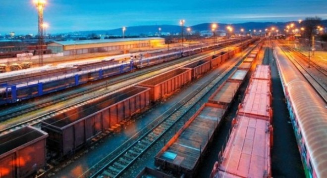 Çin'den Avrupa'ya dört yük treni aynı anda yola çıktı